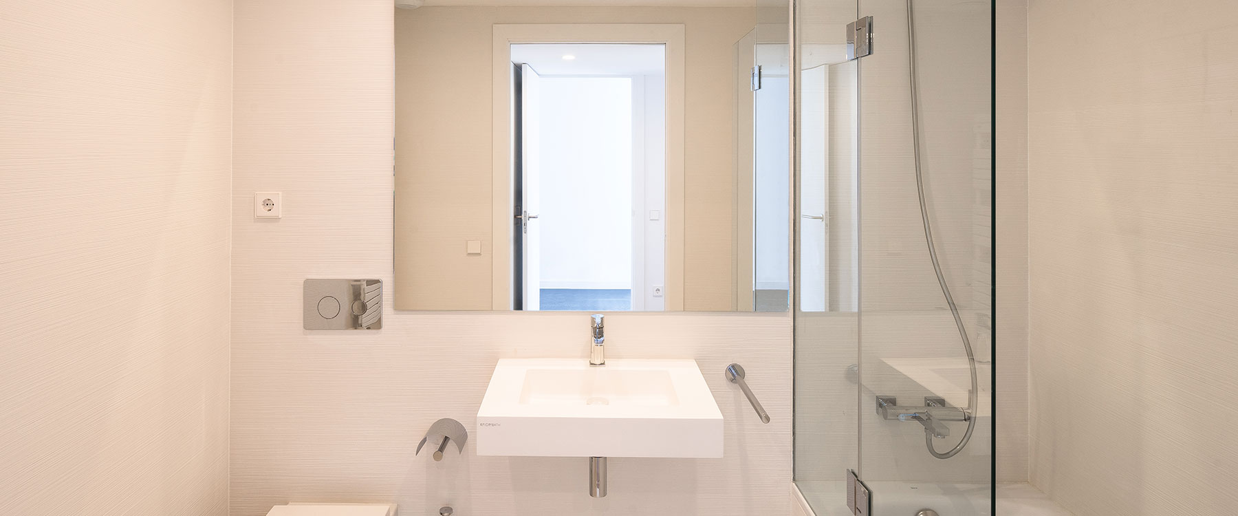 C/Gravina, 8 – Luis Pares